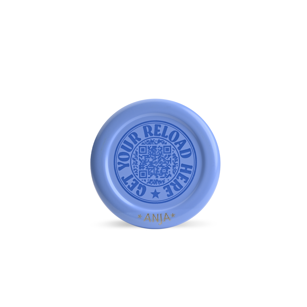 Blauer Edelstahlboden der Coeur de Noix St. Moritz Edition mit QR-Code
